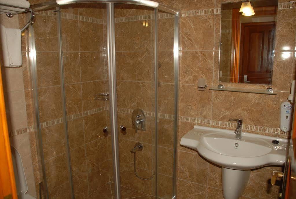 Saray Hotel Олудениз Екстериор снимка