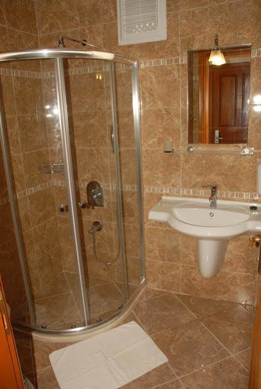 Saray Hotel Олудениз Екстериор снимка