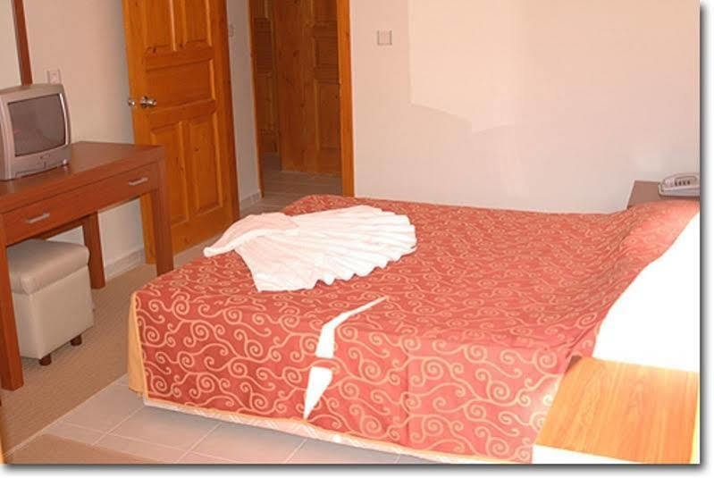 Saray Hotel Олудениз Екстериор снимка