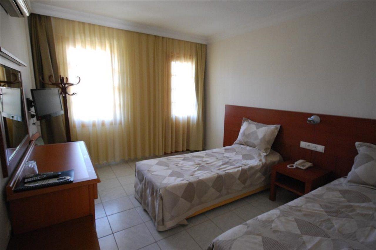 Saray Hotel Олудениз Екстериор снимка