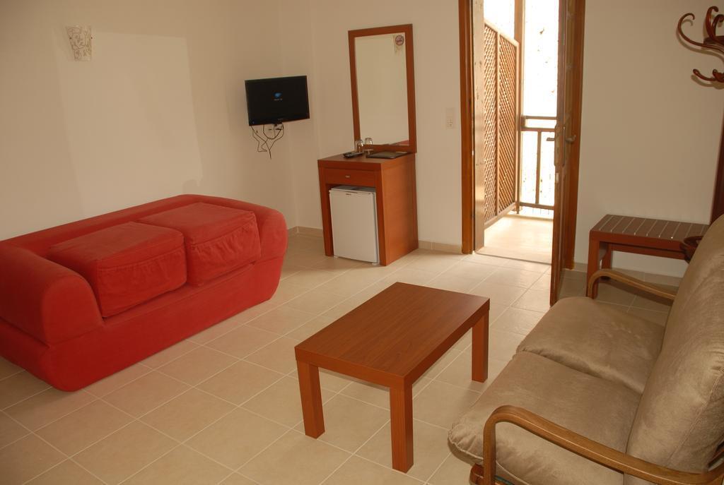 Saray Hotel Олудениз Екстериор снимка
